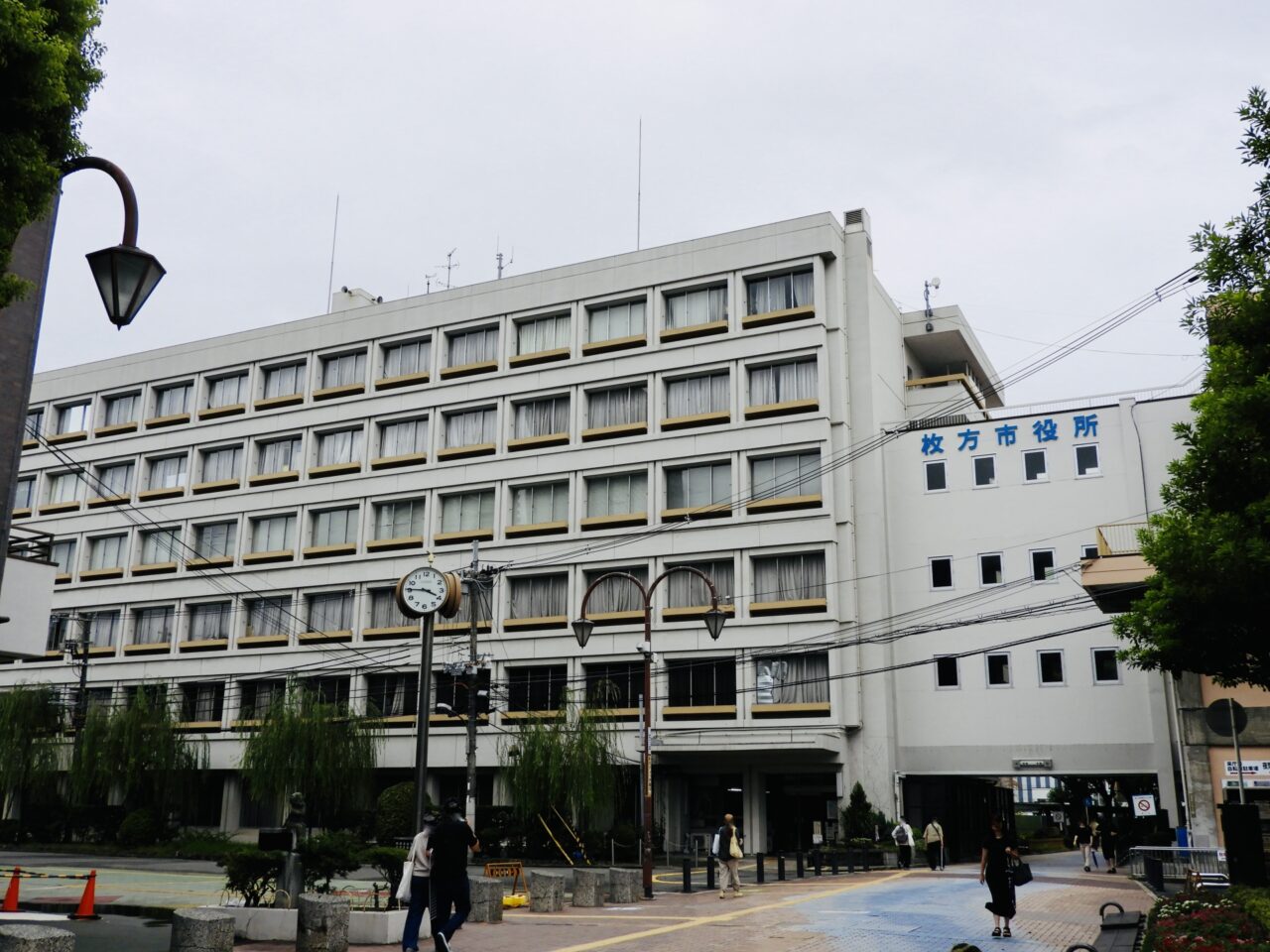 枚方市議会の公式キャラクターいろりあ