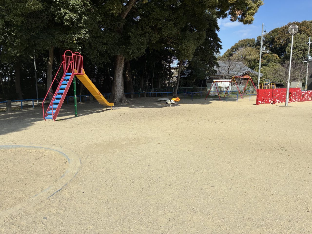 船橋本町の二ノ宮神社でさくらの市
