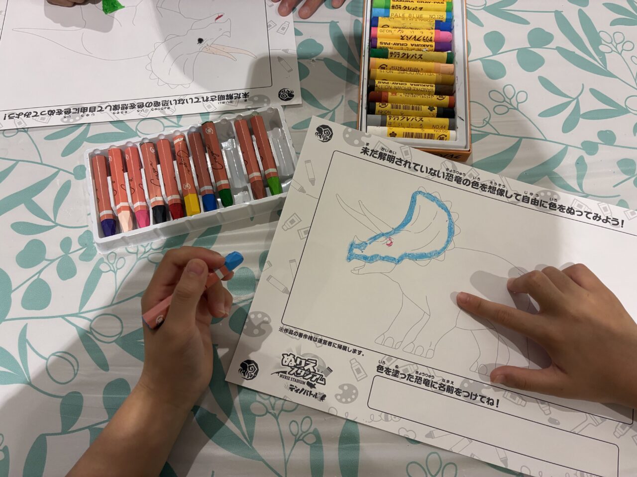 くずはモールでぬりえスタジアム